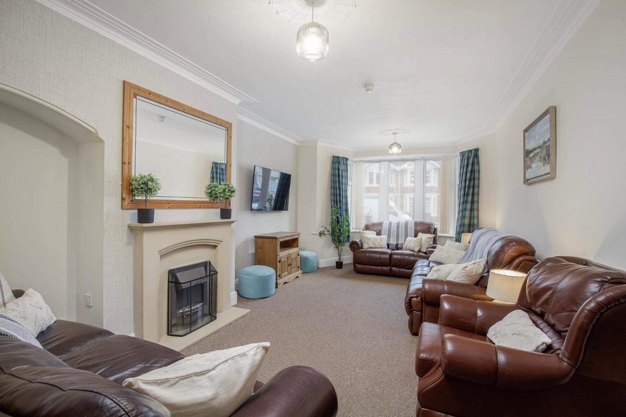Сasa de vacaciones Arnside - Spacious 10-bedroom Seaside Blackpool