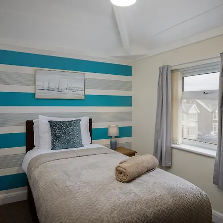 Arnside - Spacious 10-Bedroom Seaside Cottage Blackpool Exterior photo