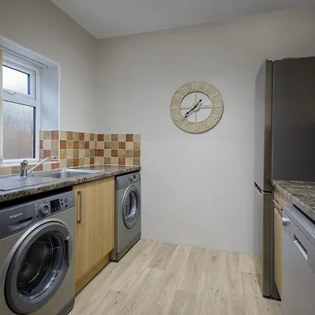 Arnside - Spacious 10-Bedroom Seaside Cottage Blackpool Exterior photo